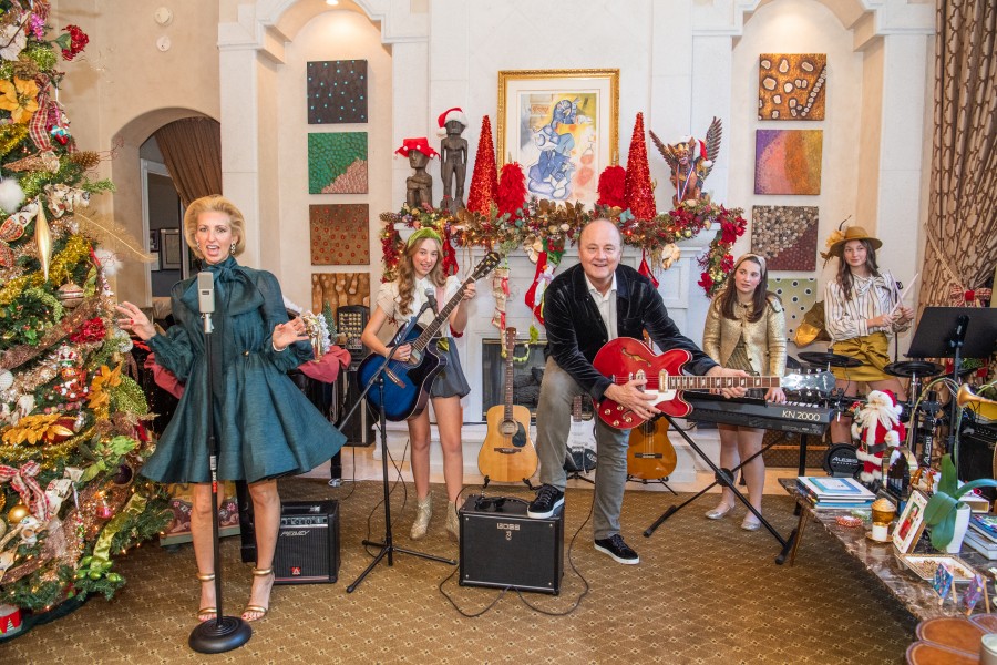 2024 Christmas Card Photo 14